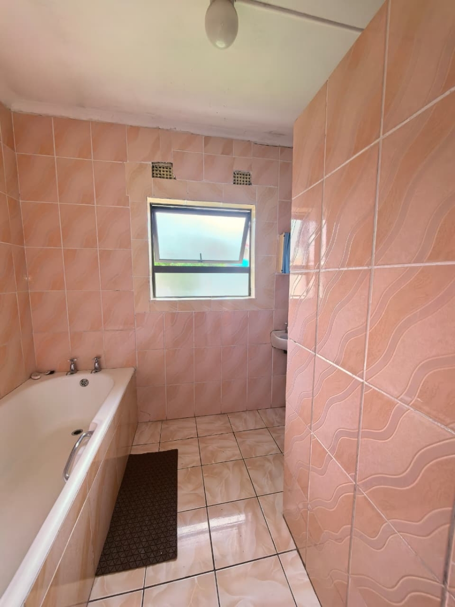 4 Bedroom Property for Sale in Headlands Eastern Cape